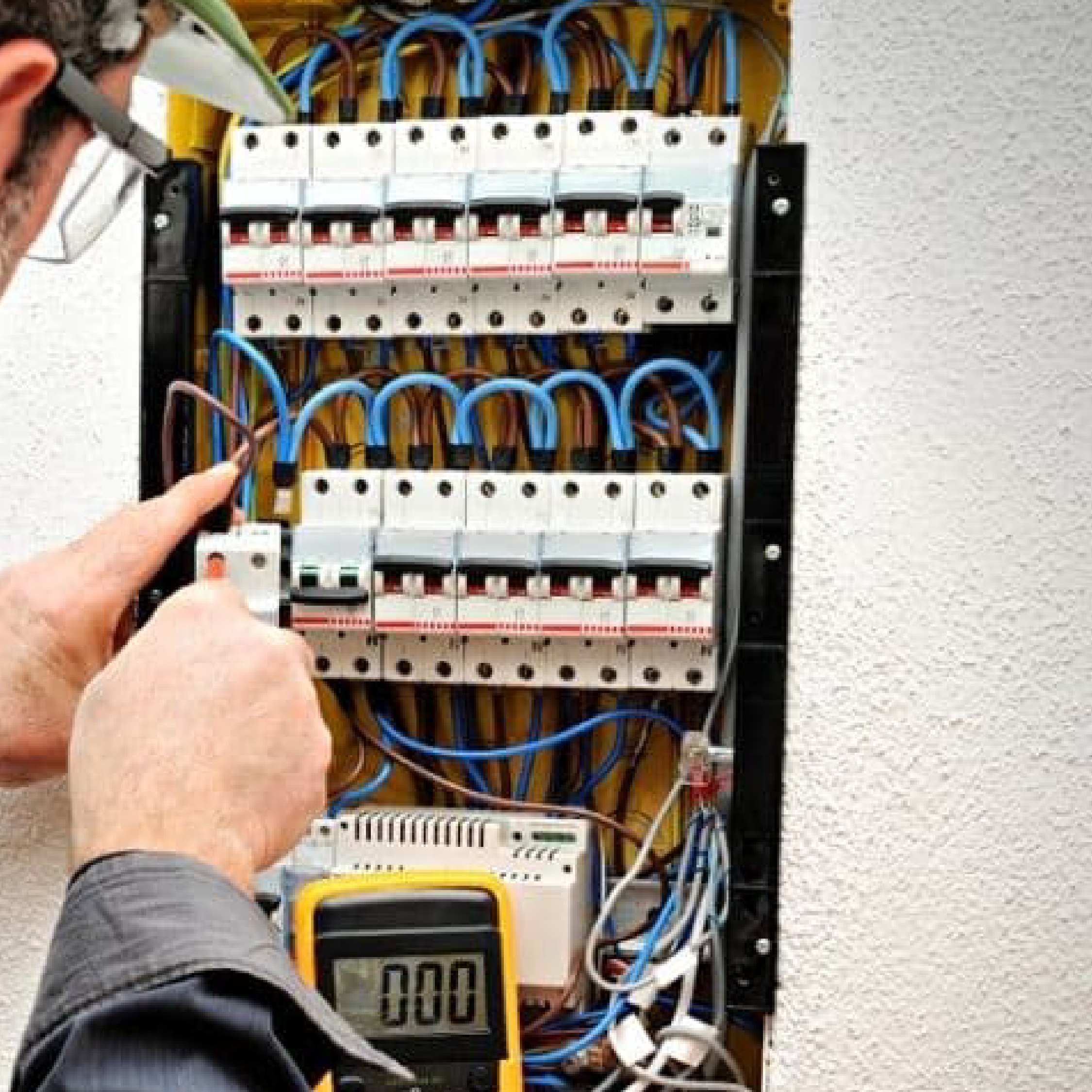 Iluminación y reparaciones